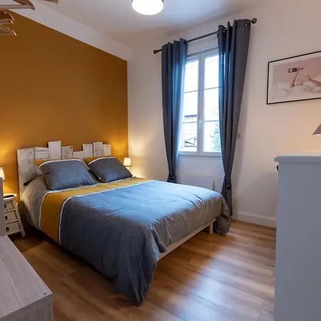 Charmante Maison Centre-ville Avec Terrasse !