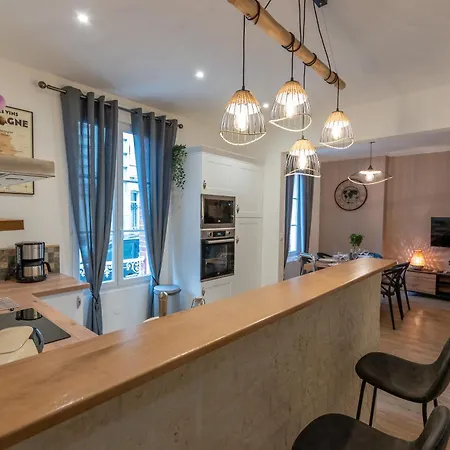 Charmante Maison Centre-ville Avec Terrasse ! Semesterbostad