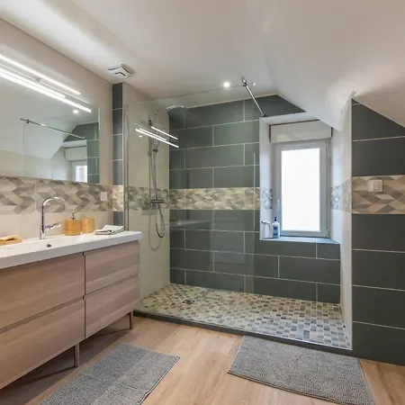 Charmante Maison Centre-ville Avec Terrasse !