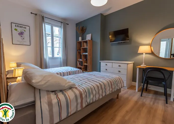 Charmante Maison Centre-ville Avec Terrasse !