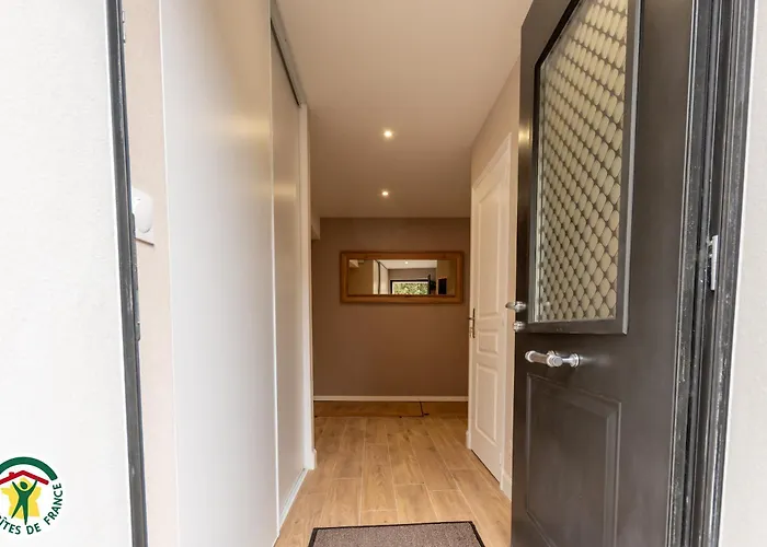 Charmante Maison Centre-ville Avec Terrasse ! *